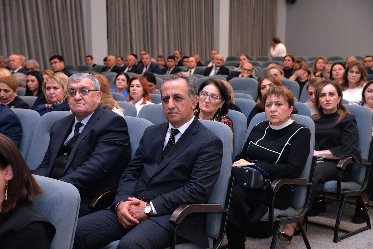 Məktəb direktorları ilə görüş keçirilib