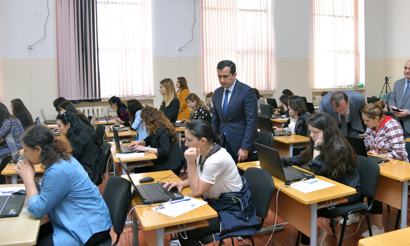 BŞTİ müdiri işə qəbul imtahanının gedişini izləyib