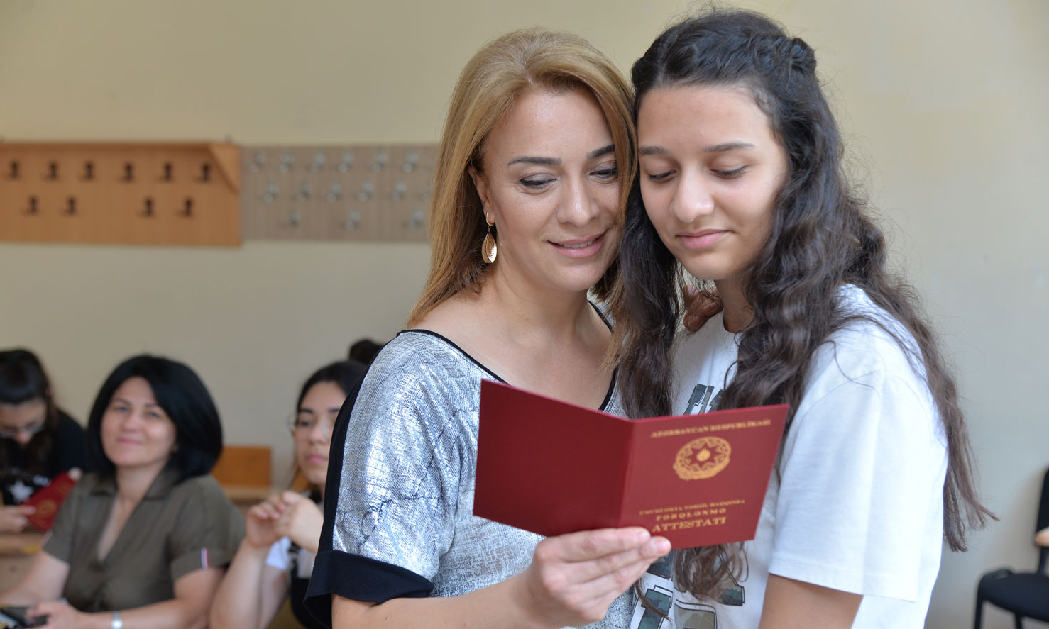 1433 nəfər fərqlənmə attestatı alıb