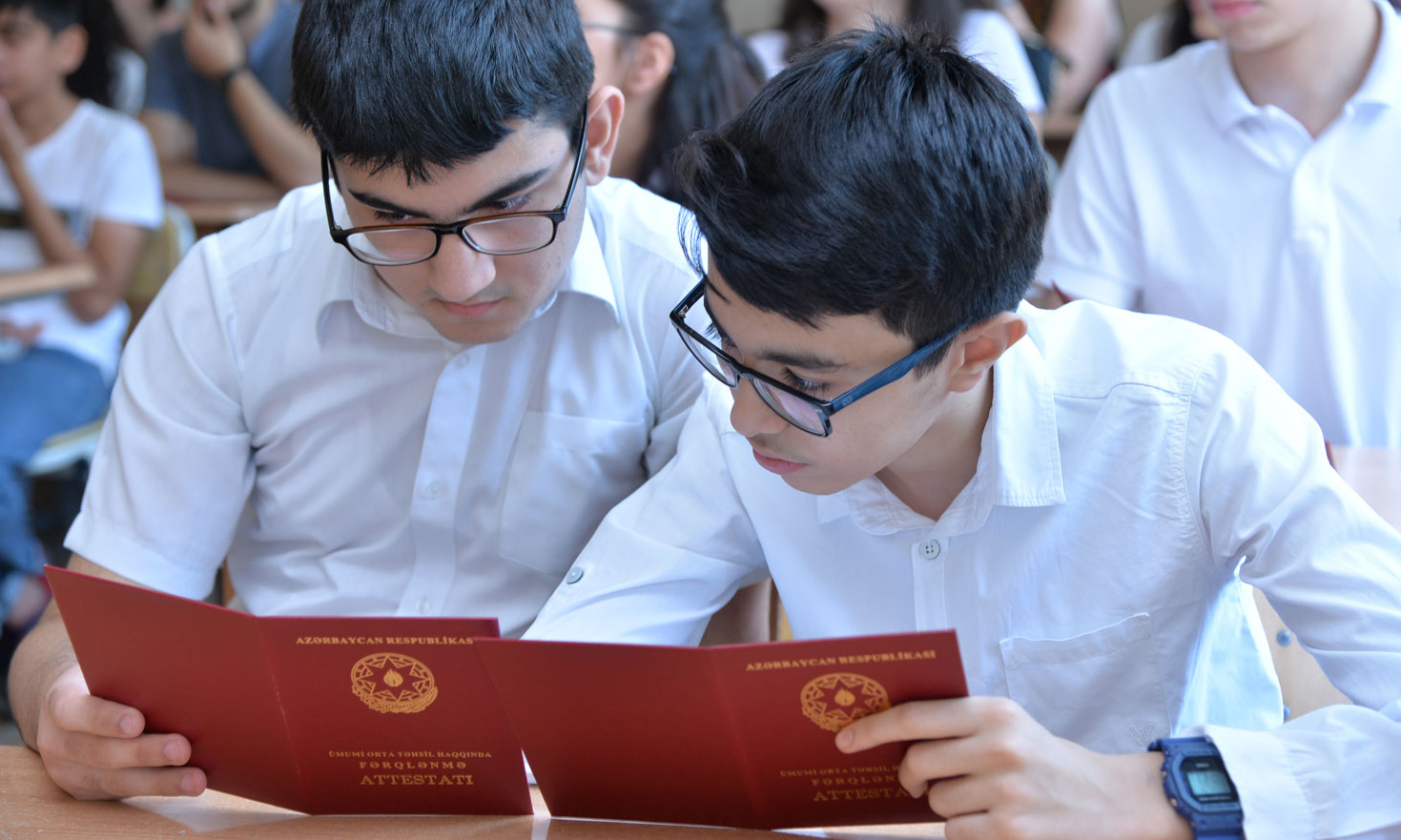 1433 nəfər fərqlənmə attestatı alıb