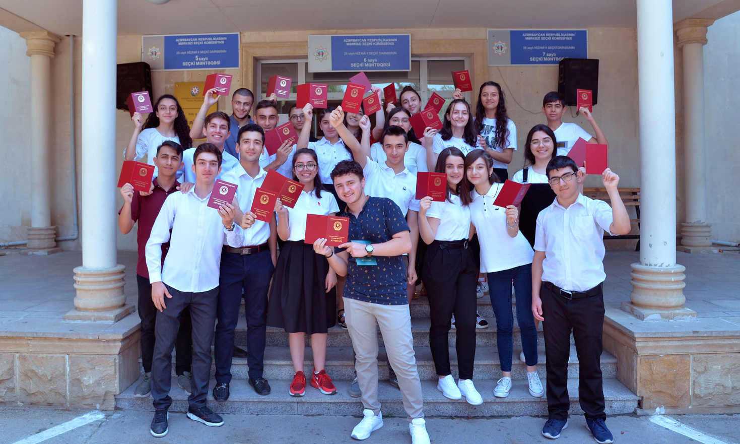 1433 nəfər fərqlənmə attestatı alıb