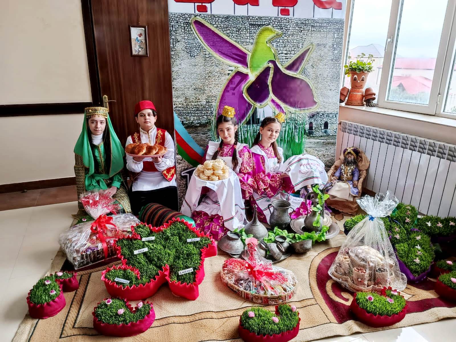 Məktəblərdə bayram tədbirləri