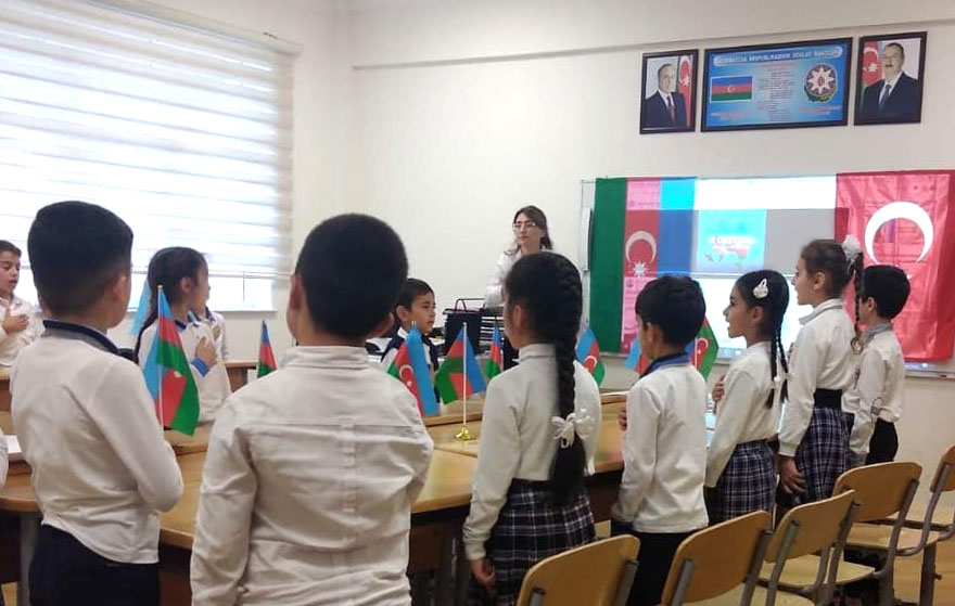Paytaxt məktəblərində Müstəqilliyin Bərpası Günü