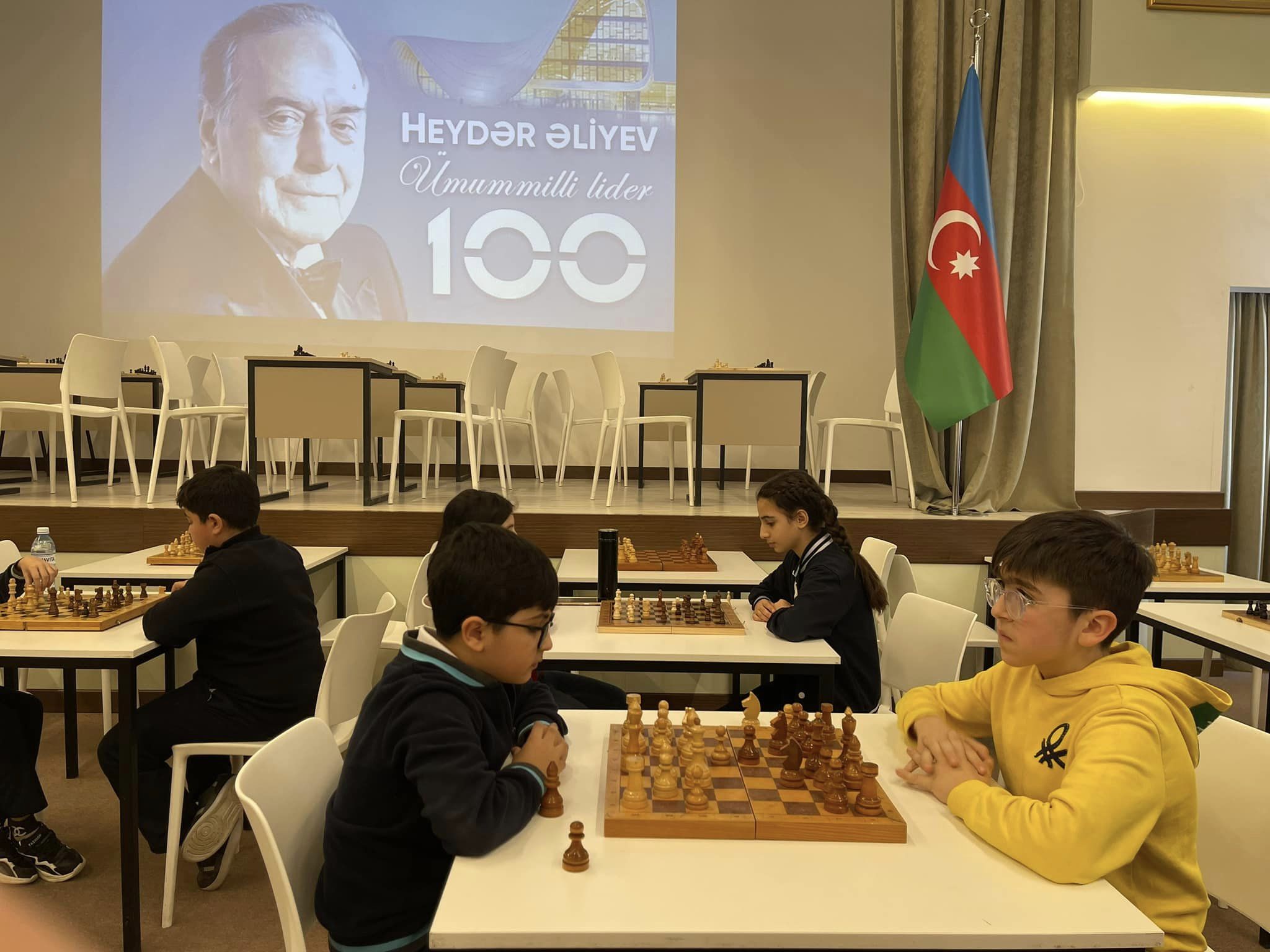 Məktəbli şahmatçılar üçün turnir