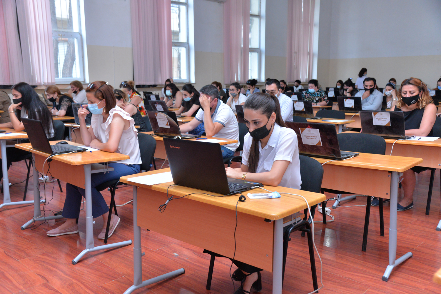 BŞTİ müdiri işə qəbul imtahanının gedişini izləyib