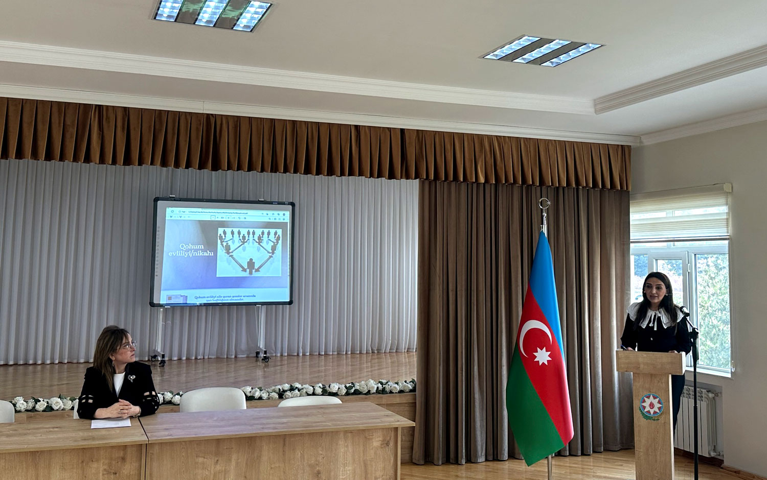 Paytaxt məktəblərində erkən nikah mövzusunda tədbirlər keçirilib