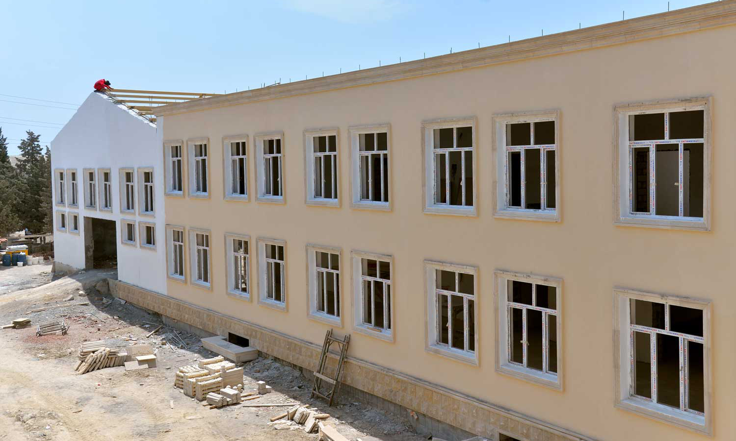 Məktəb infrastrukturu yenilənir