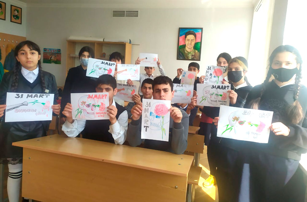 Təhsil müəssisələrində soyqırım qurbanları anılıb