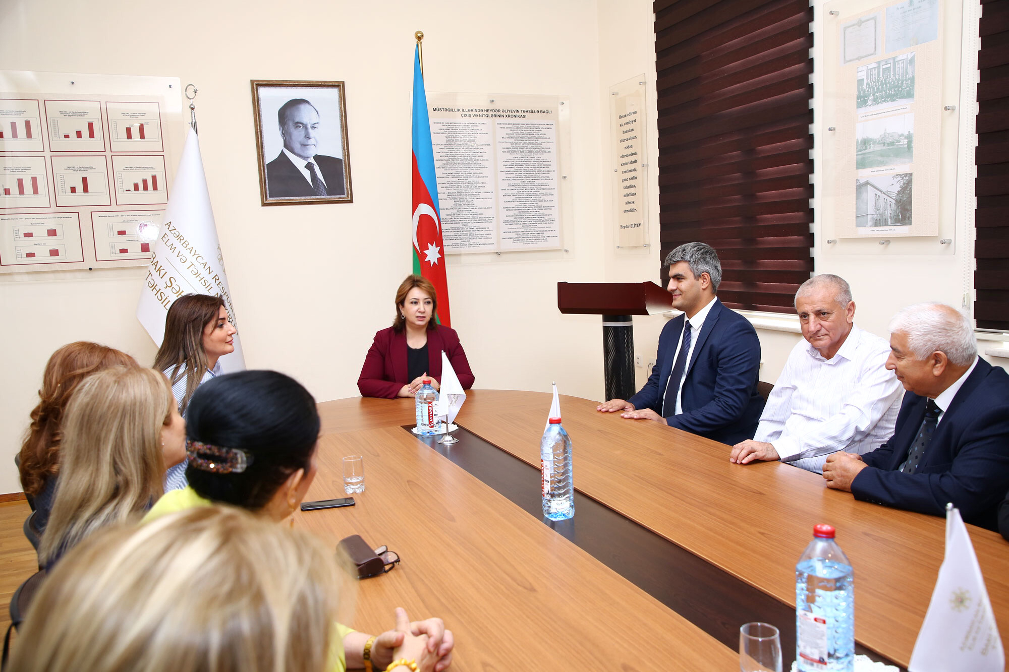 Bir qrup təhsil işçisi təltif edilib