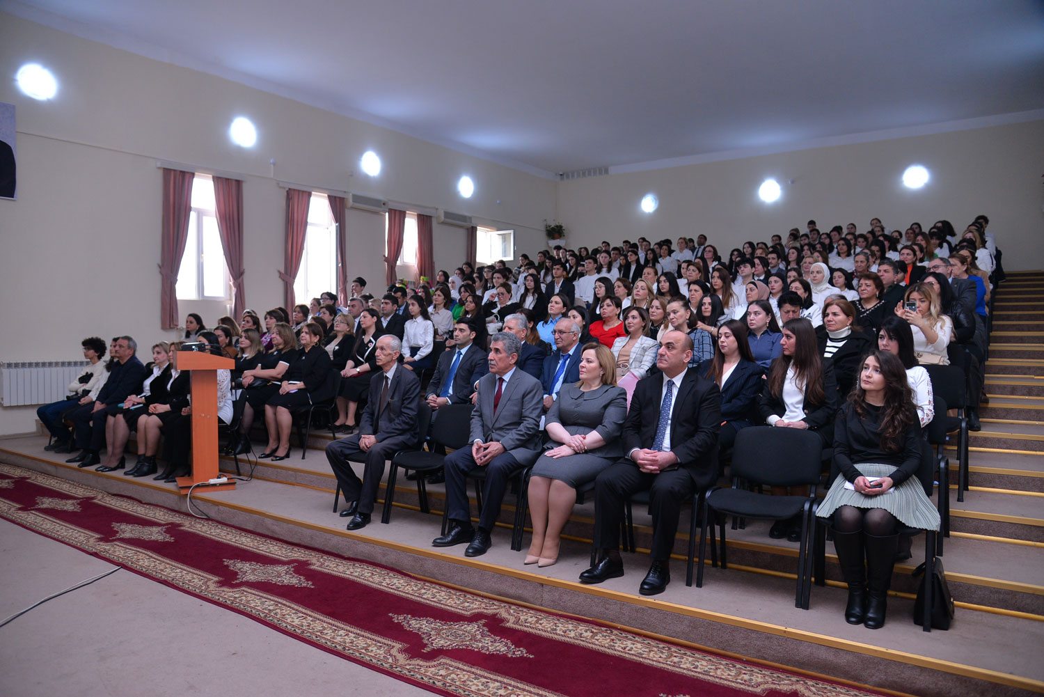 Tanınmış pedaqoqla görüş