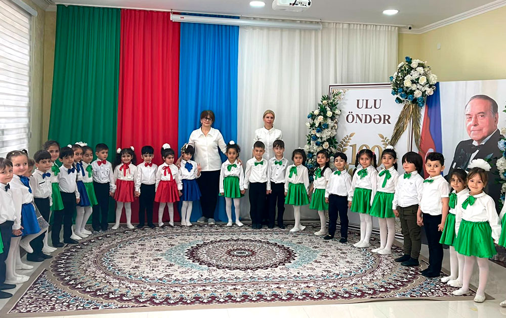 Təhsil müəssisələrində Ulu Öndərə həsr olunmuş tədbirlər