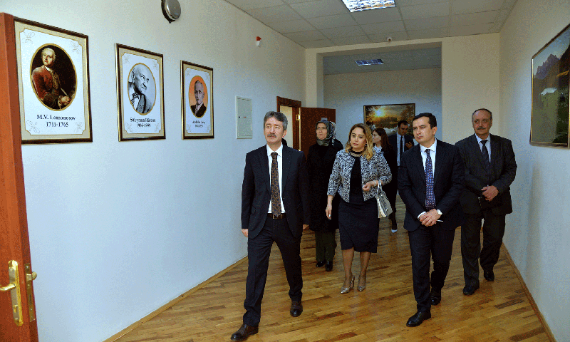 Türkiyəli qonaqlar xüsusi məktəbdə olub