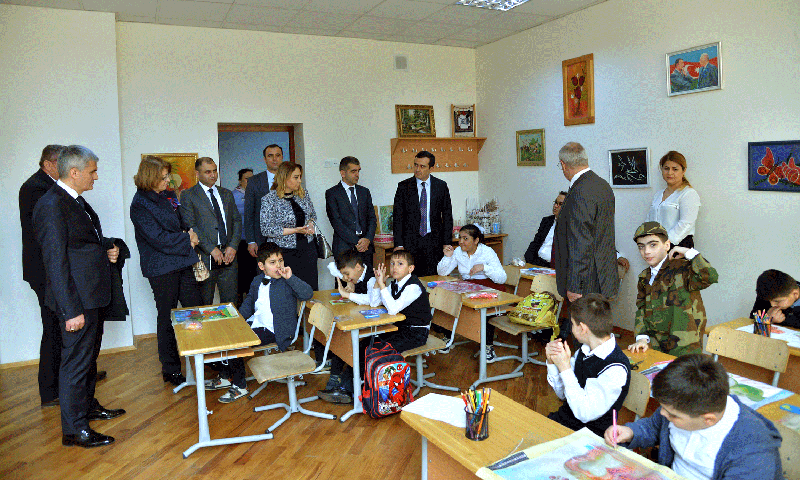 Türkiyəli qonaqlar xüsusi məktəbdə olub