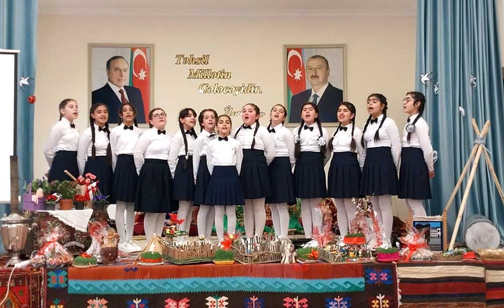 Paytaxt məktəblərində bayram şənlikləri keçirilib
