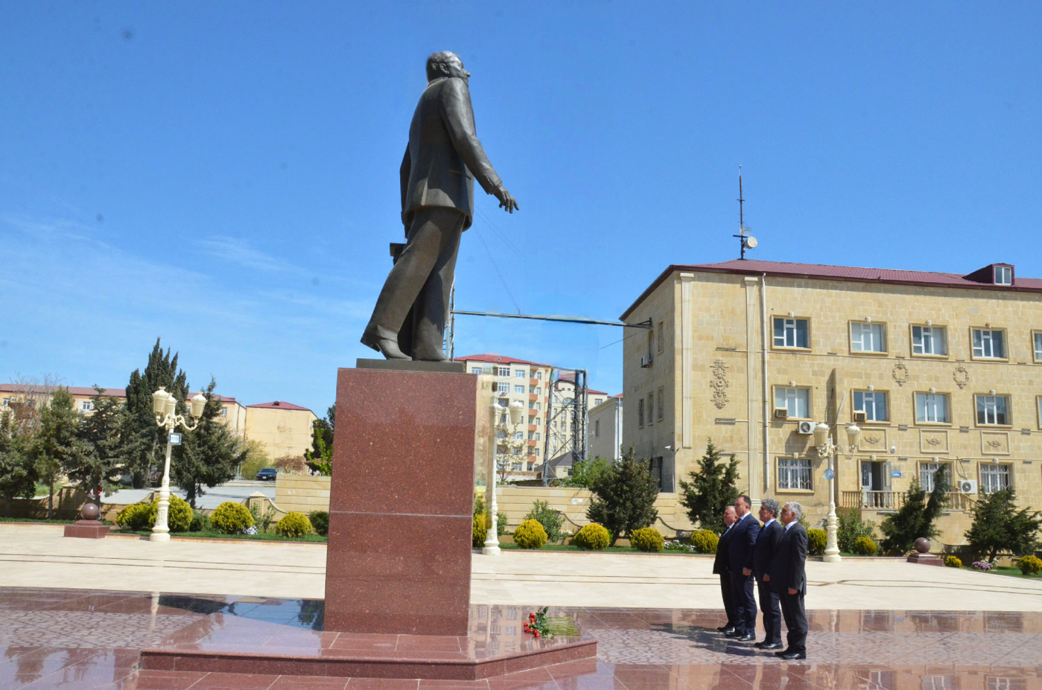 Dahi Lider Heydər Əliyev və akademik Zərifə Əliyevaya həsr olunan seminar keçirilib