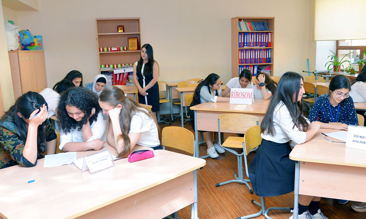 Gənc bioloqların yaradıcılıq müsabiqəsi