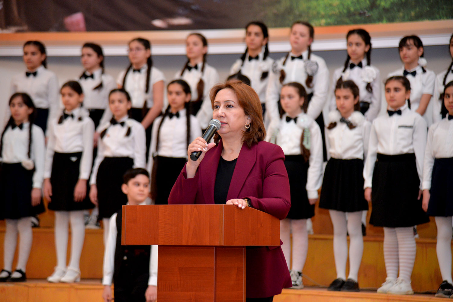 Məktəbdə Ulu Öndərin barelyefinin açılışı olub