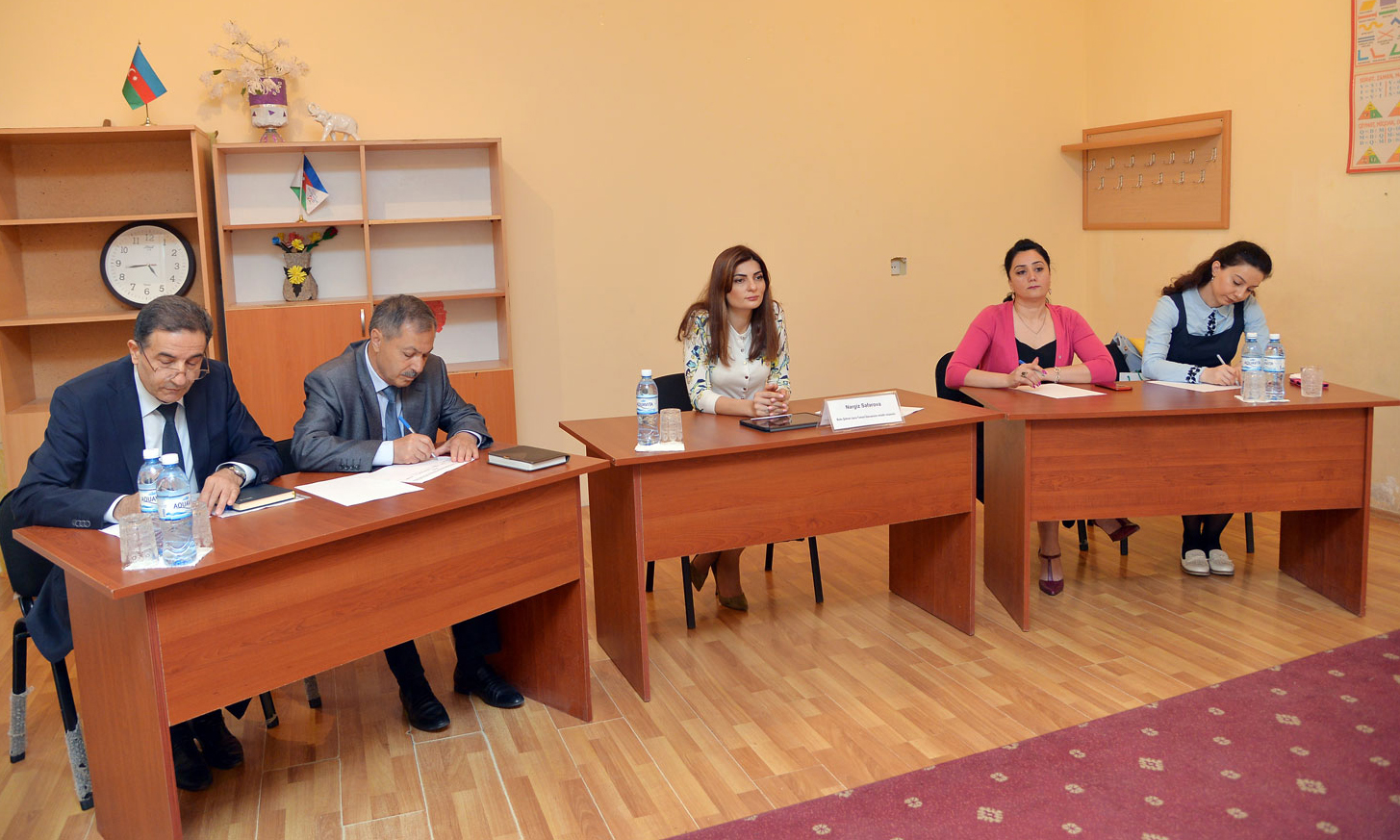 Müəllim və valideynlər qəbul edilib