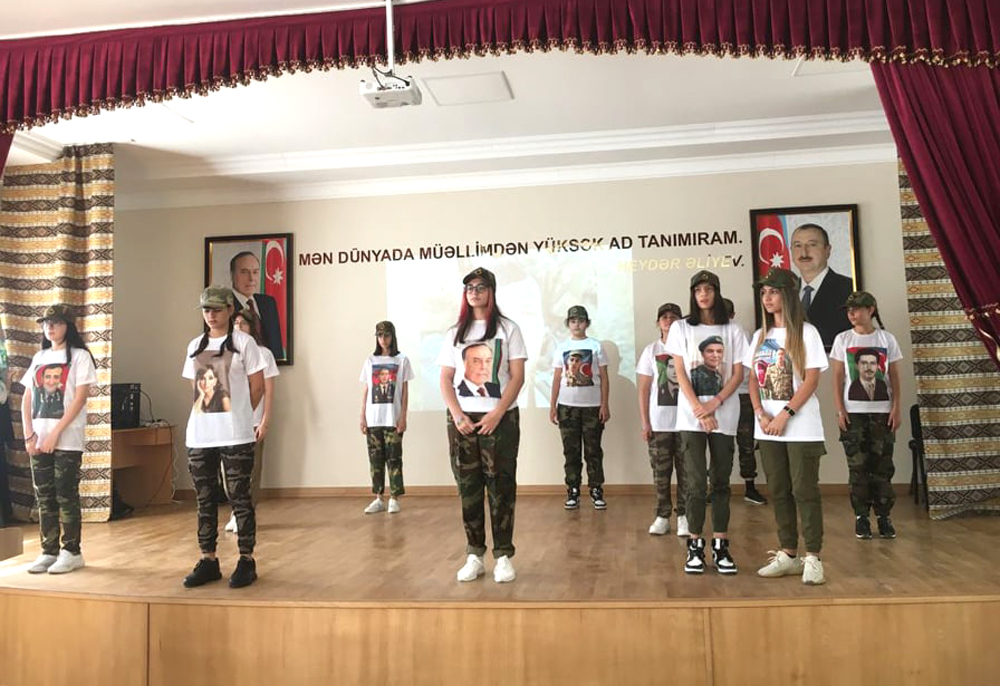 Məktəblərdə Zəfər muzeyi və xatirə lövhəsinin açılış mərasimləri keçirilib