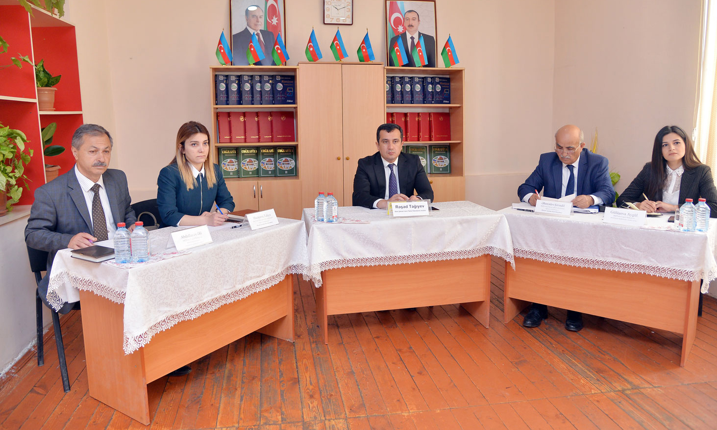 BŞTİ müdiri vətəndaşları qəbul edib