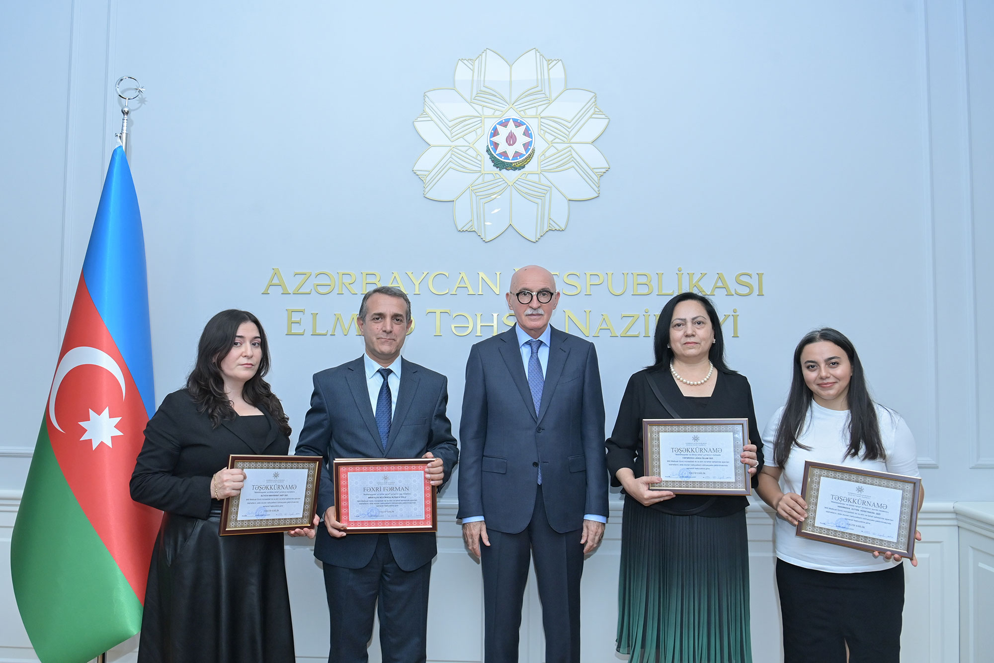 Elm və Təhsil Nazirliyinin mətbu orqanlarının nümayəndələri ilə görüş keçirilib