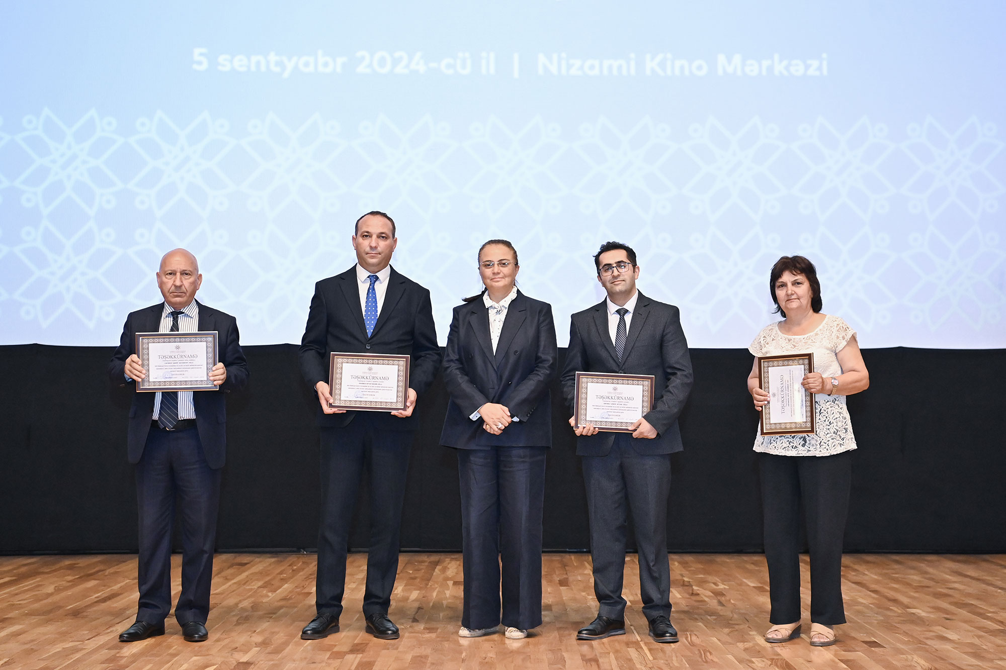 Şərəfli peşə sahiblərinin 90 illik yoldaşı – “Azərbaycan müəllimi”nin yubileyində…