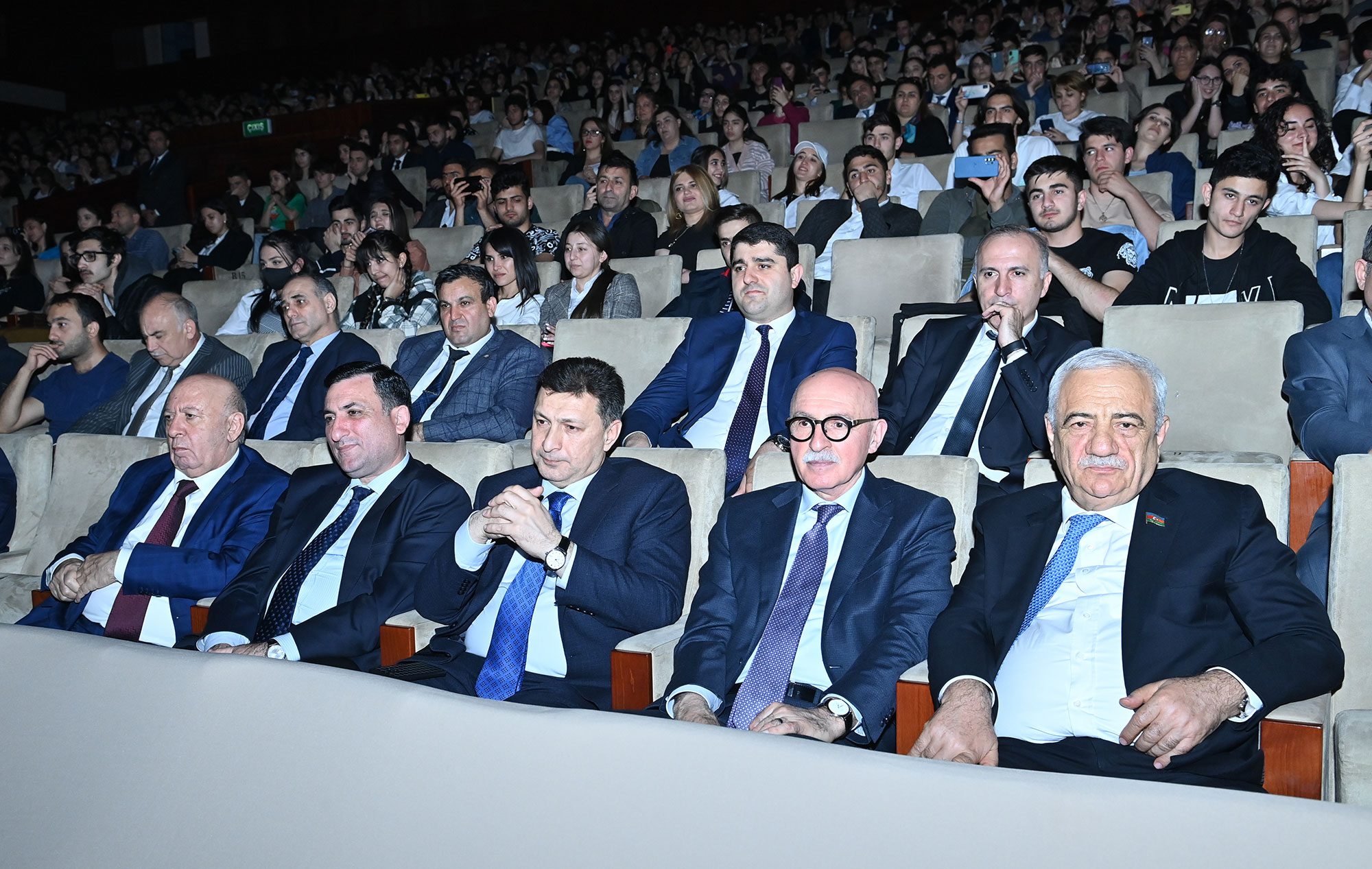 Heydər Əliyevin anadan olmasının 99-cu ildönümünə həsr olunmuş bədii yaradıcılıq müsabiqə-festivalının yekun konserti keçirilib