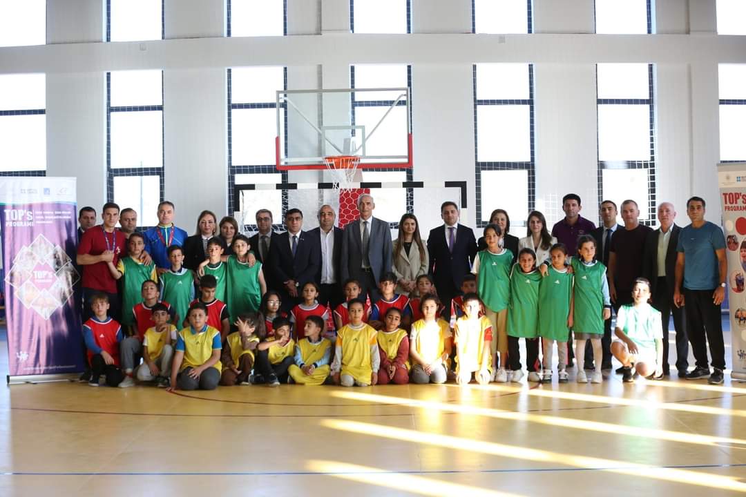 Mirzə Uluqbəy adına 1 nömrəli tam orta məktəbdə ilk idman festivalı keçirilib