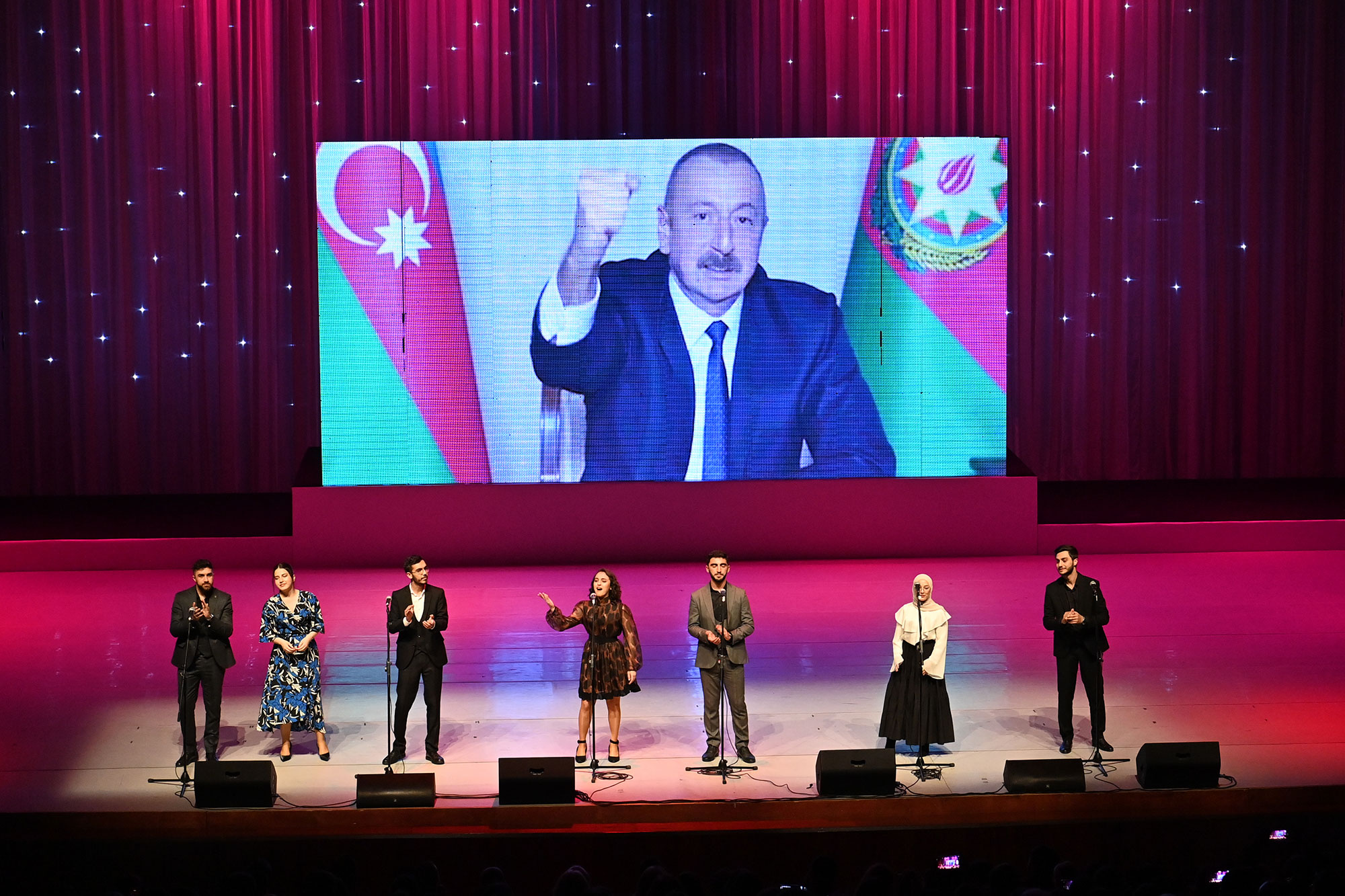 Tələbələr arasında keçirilən bədii yaradıcılıq müsabiqə-festivalının yekun konserti keçirilib