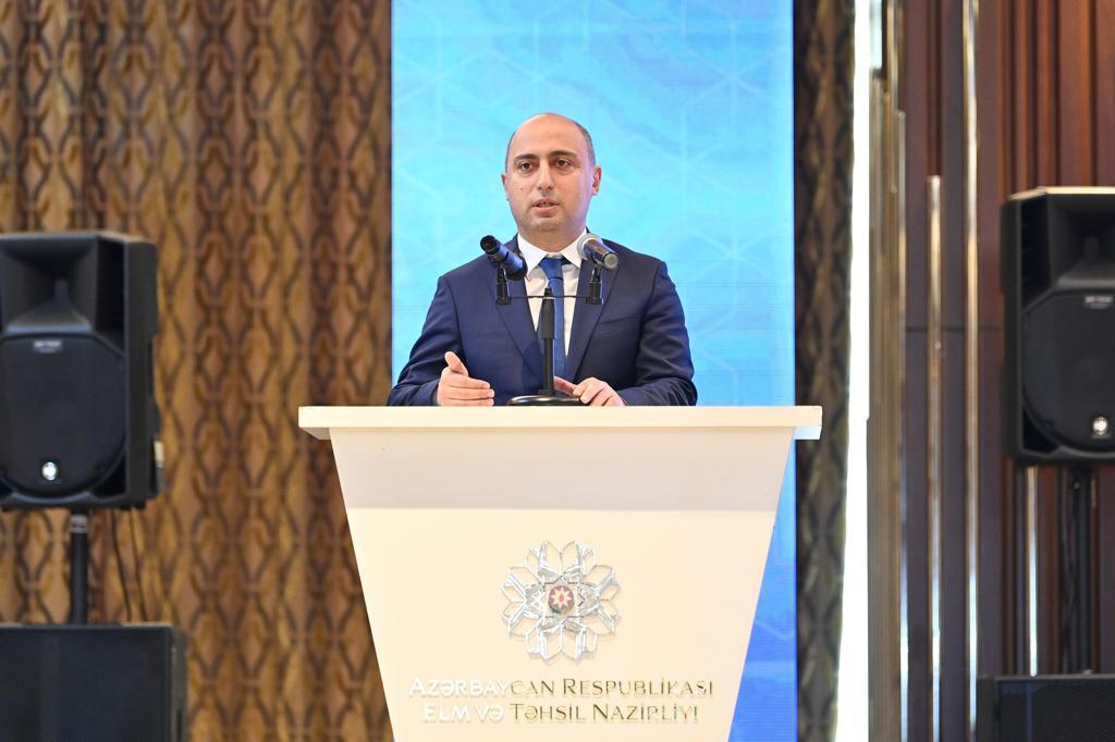 Respublika fənn olimpiadalarının qalibləri mükafatlandırılıb