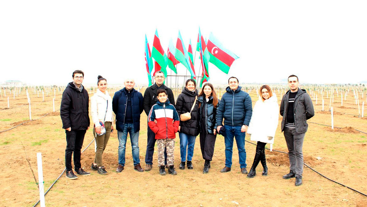 Əcnəbi tələbələrin iştirakı ilə ağacəkmə aksiyası keçirilib