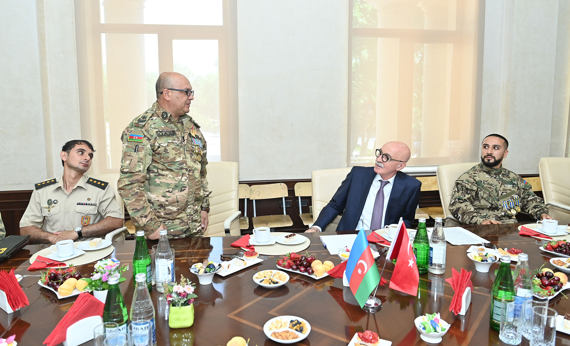 Nazir müavini Vətən müharibəsində iştirak edən müəllimlərlə görüşüb