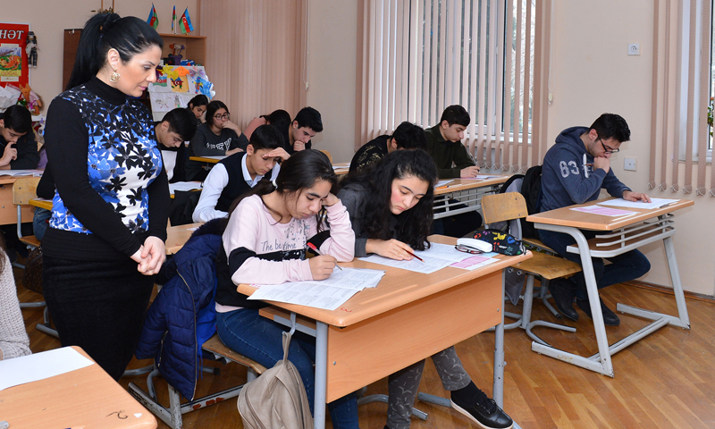 Fənn olimpiadalarının yarımfinal turu keçirilib