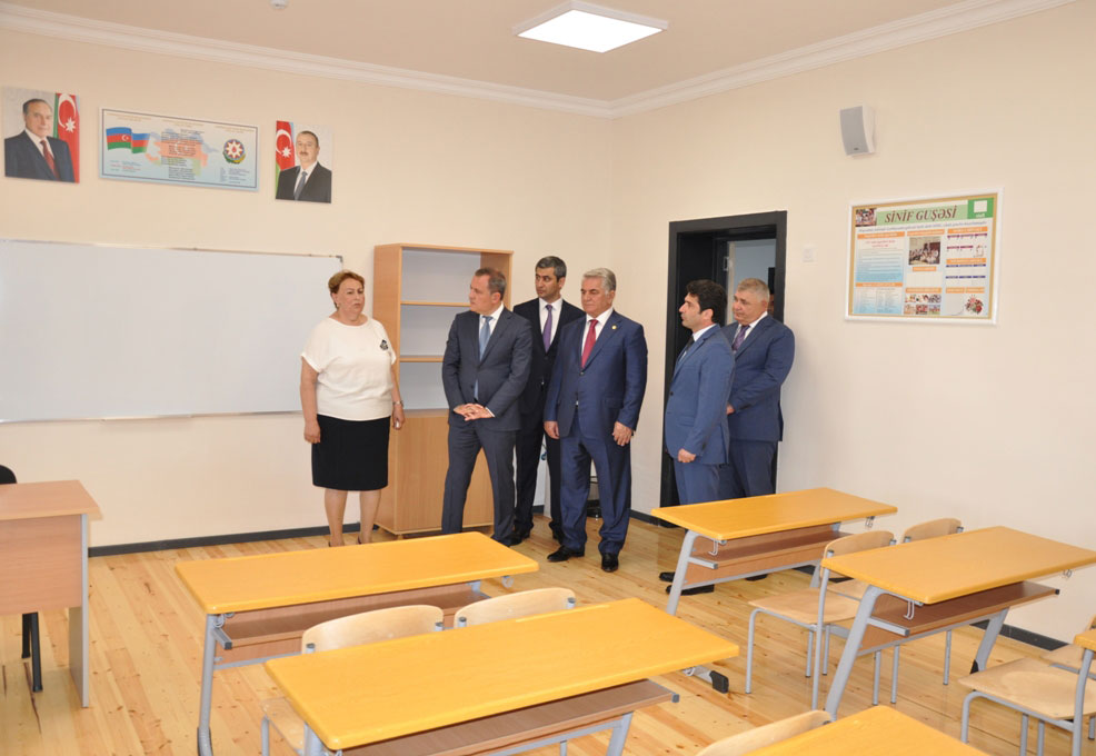 Təhsil naziri Biləsuvarda məktəb açılışında iştirak edib
