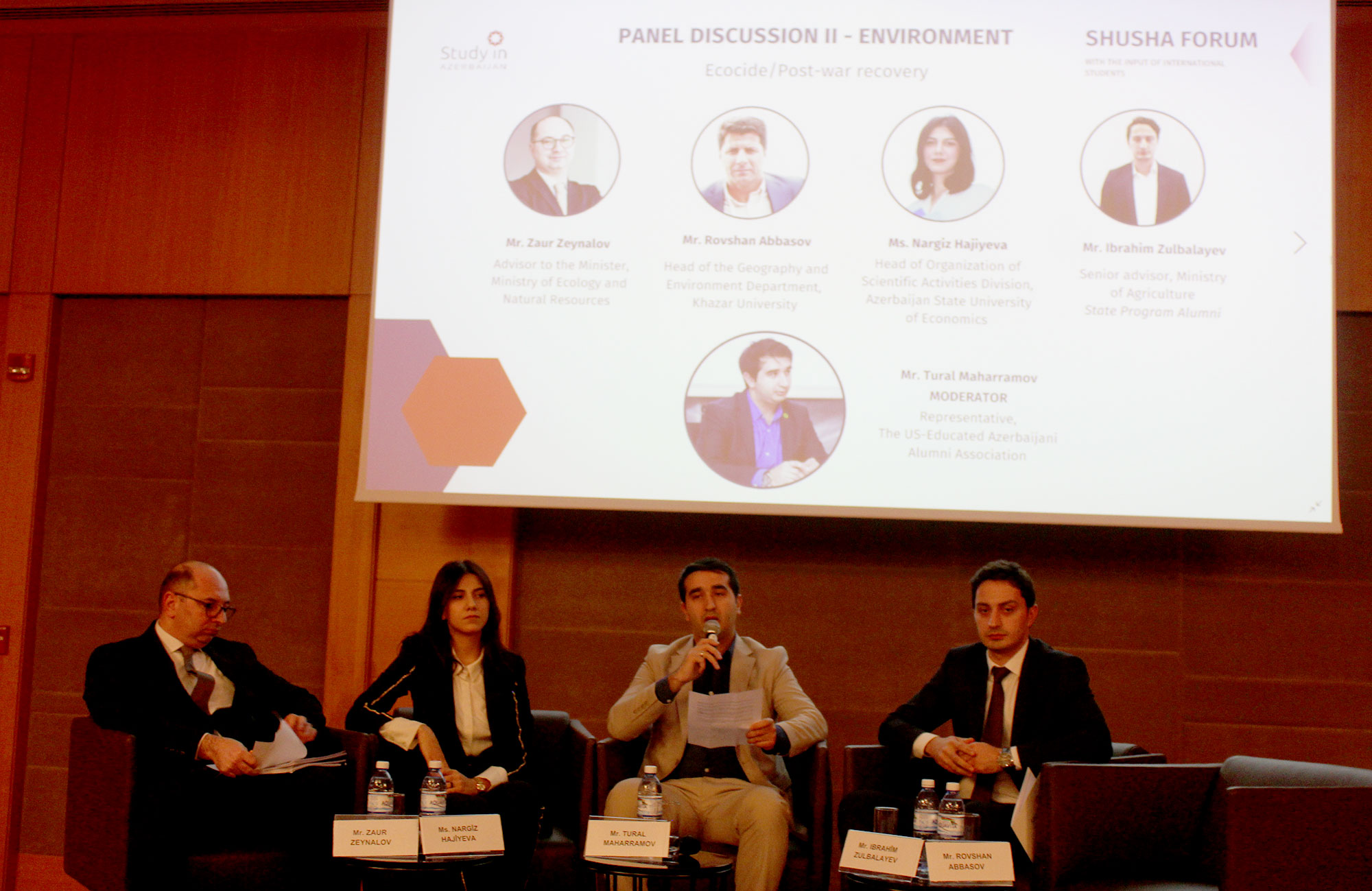 “Şuşa İli” çərçivəsində əcnəbi tələbələrin iştirakı ilə forum keçirilib