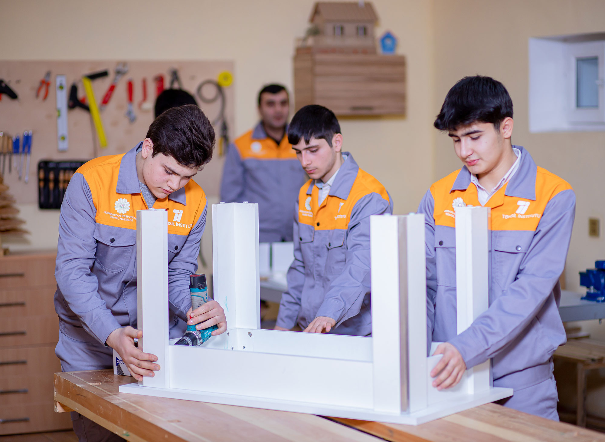 114 məktəbdə peşə təmayüllü siniflər fəaliyyətə başlayacaq