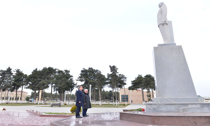 Təhsil naziri Neftçala şəhərində vətəndaşları qəbul edib