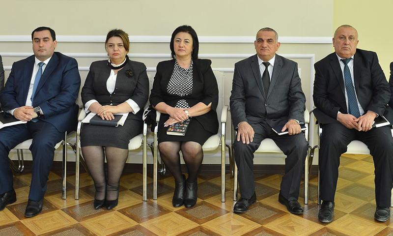 Təhsil naziri Ağcabədi şəhərində vətəndaşları qəbul edir