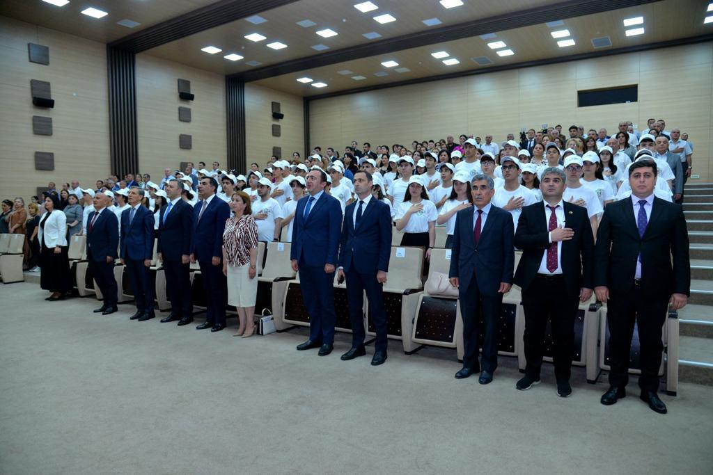 II Bakı Elm Olimpiadasının qalibləri mükafatlandırılıb
