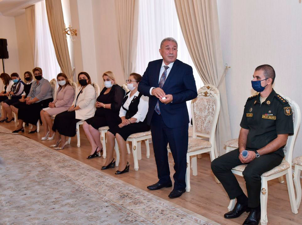 Sumqayıt, Gəncə və Kürdəmirdə təhsil işçilərinin sentyabr konfransları