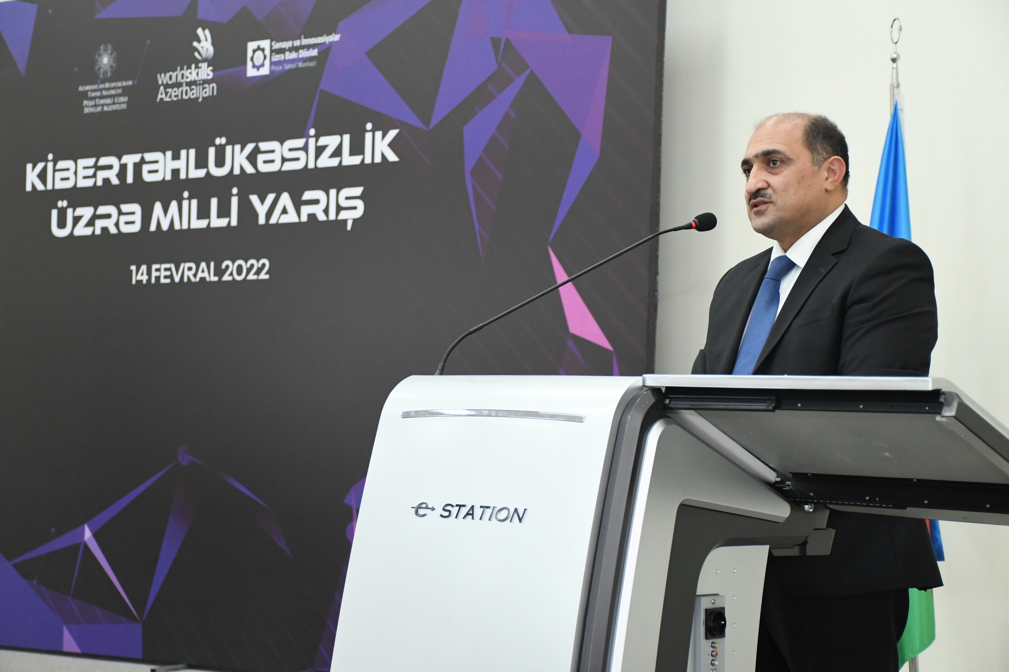 Kibertəhlükəsizlik üzrə milli yarışın qalibləri mükafatlandırılıb