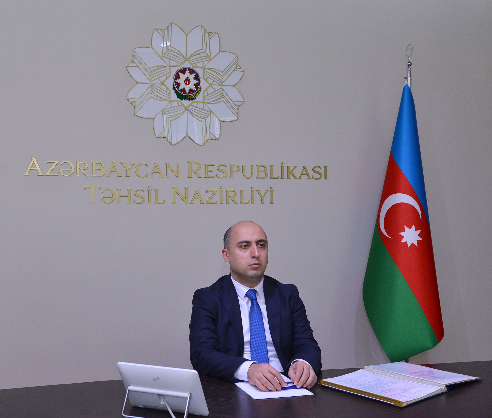 Təhsil naziri Beynəlxalq Qırmızı Xaç Komitəsinin ölkəmizdəki Nümayəndəliyinin rəhbəri ilə görüşüb