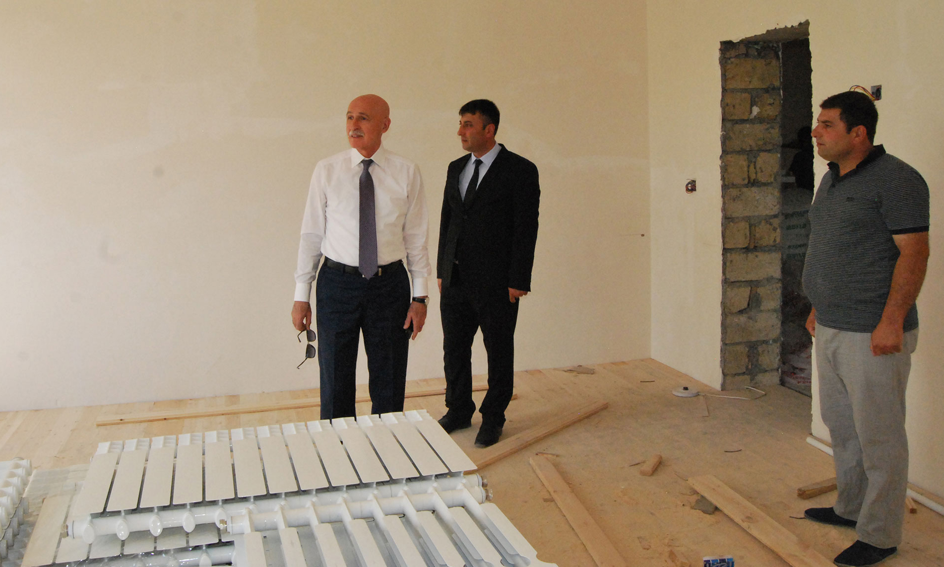 Nazir müavini Qaxda məktəb tikintisi ilə tanış olub