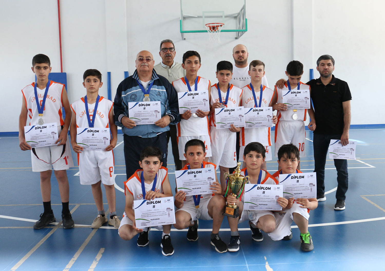 Şagirdlər arasında basketbol üzrə respublika birinciliyi yarışları yekunlaşıb