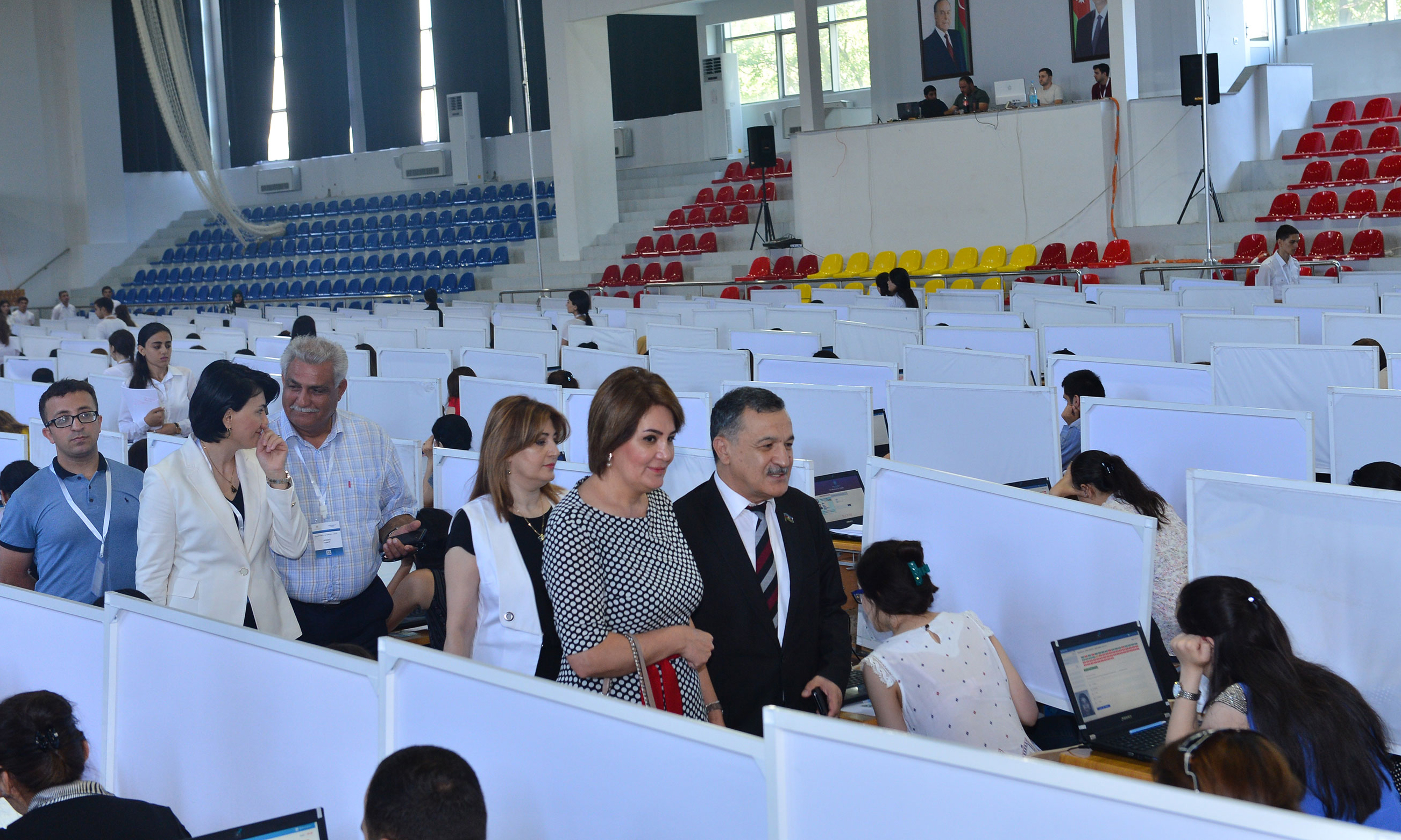 Müəllimlərin işə qəbulu üzrə imtahan prosesi izlənilib