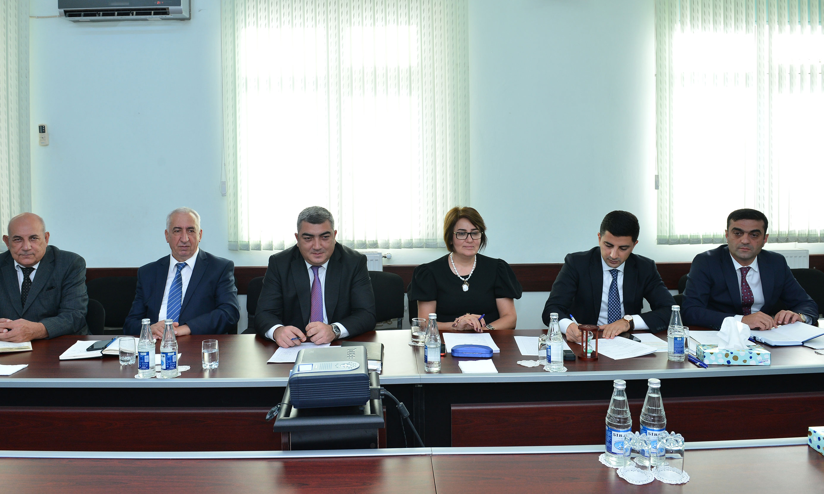Direktorların işə qəbulu üzrə müsahibə mərhələsi davam edir