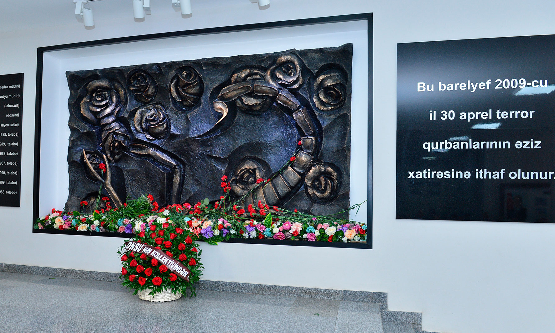 Nazir terror qurbanlarının xatirəsini yad edib
