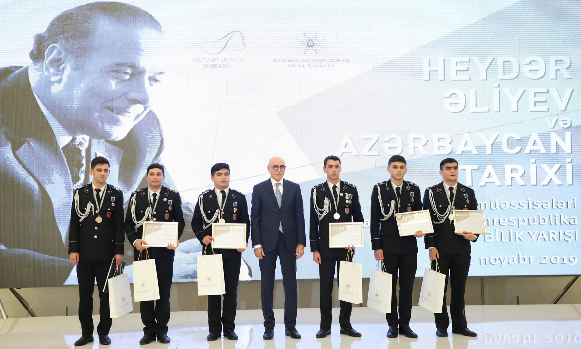 Heydər Əliyev Mərkəzində “Heydər Əliyev və Azərbaycan tarixi” VI ümumrespublika bilik yarışı keçirilib
