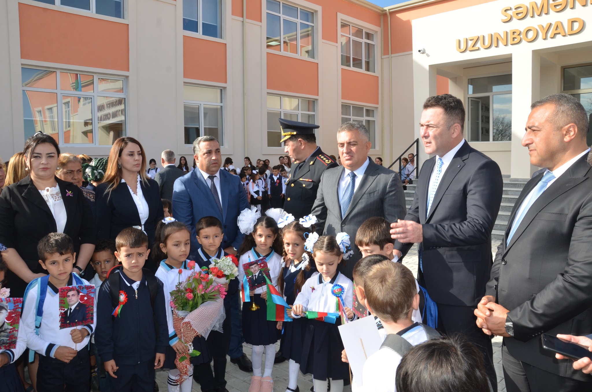 Bölgələrdə məktəb açılışları olub
