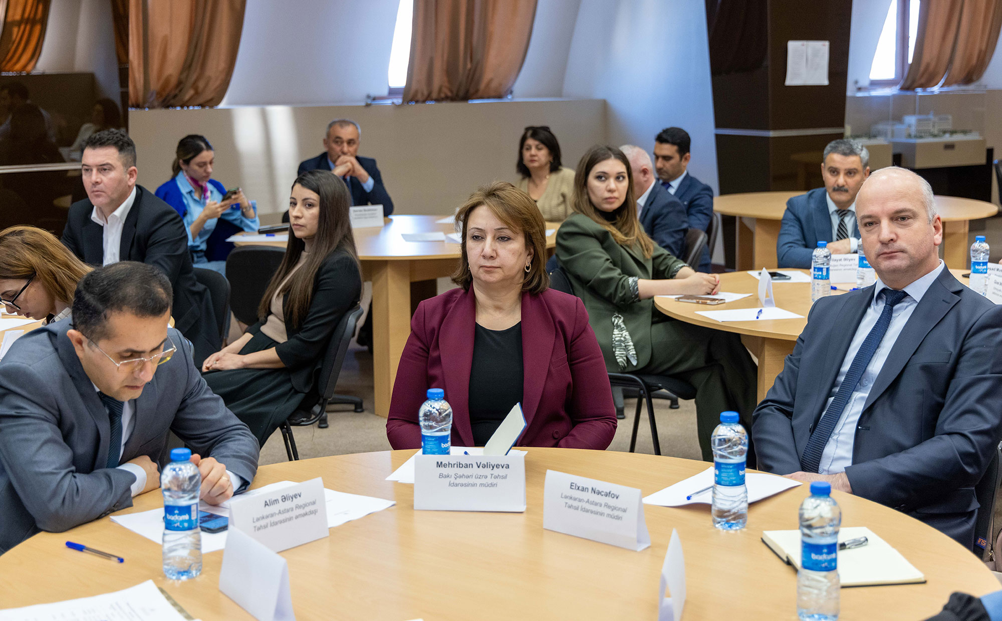 Regional təhsil idarələri ilə effektiv kommunikasiya müzakirə edilib